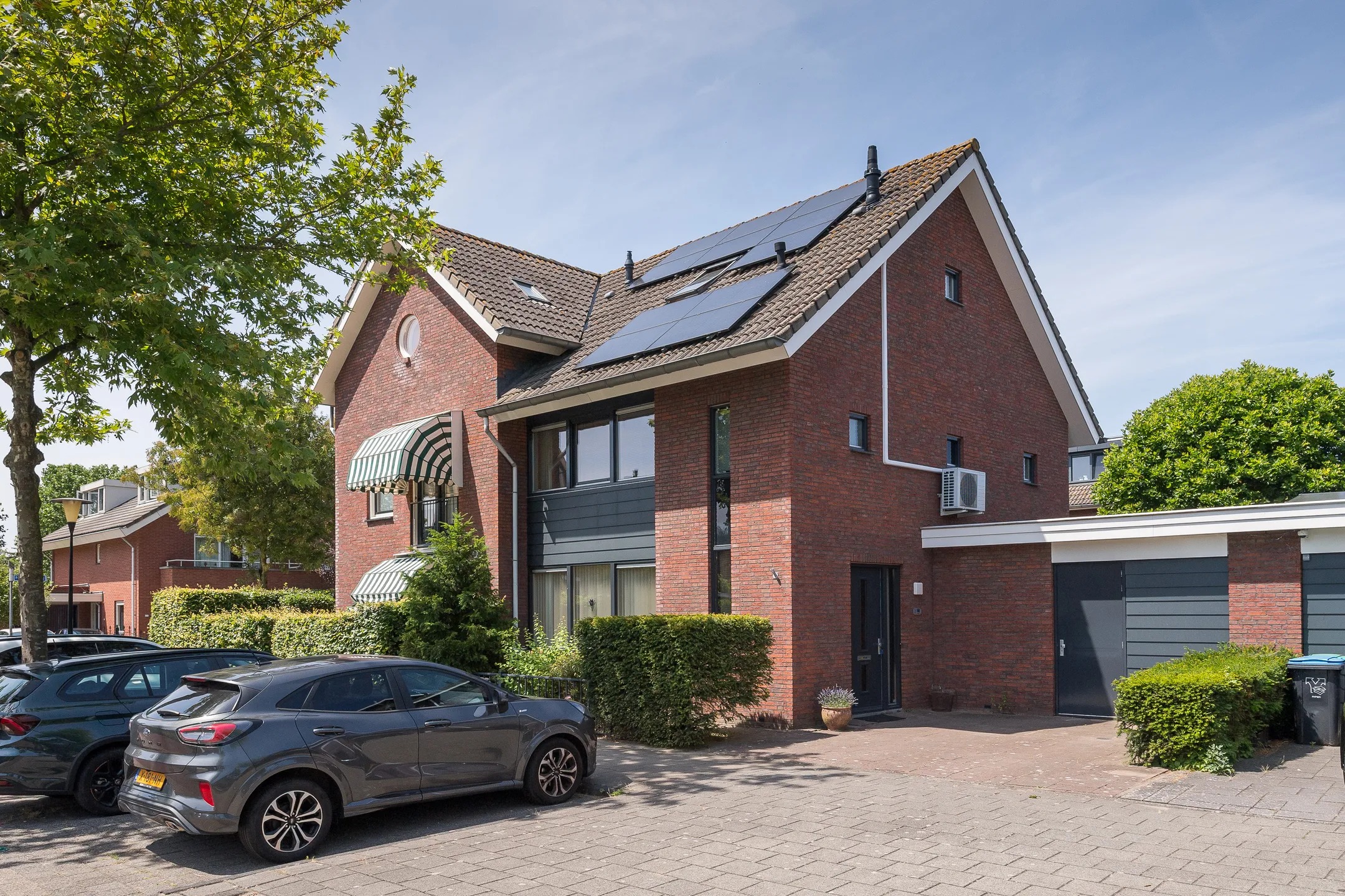 2-onder-1-kapwoning Vrijenburglaan 75 in Barendrecht