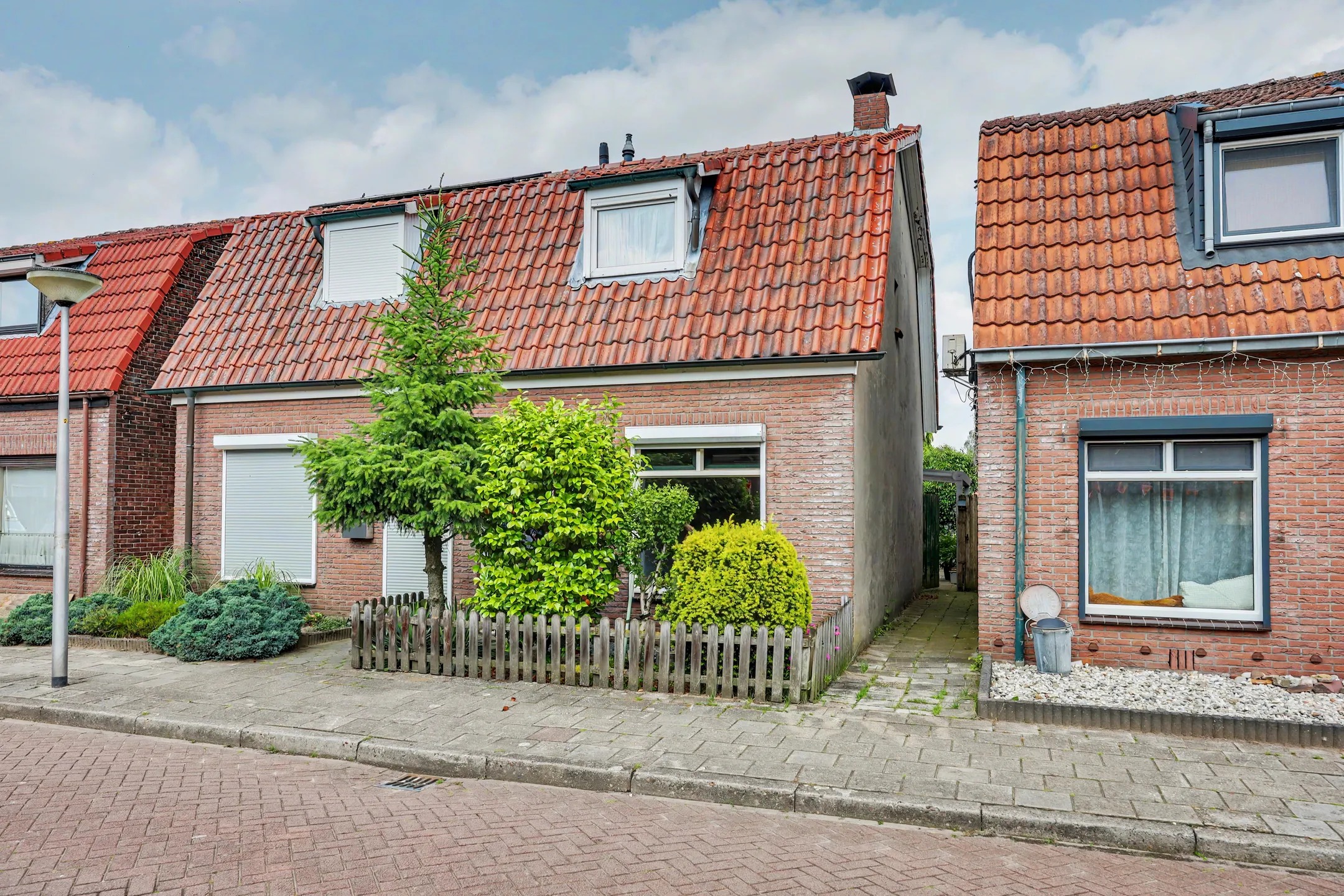 2-onder-1-kapwoning Julianastraat 7 in Overdinkel