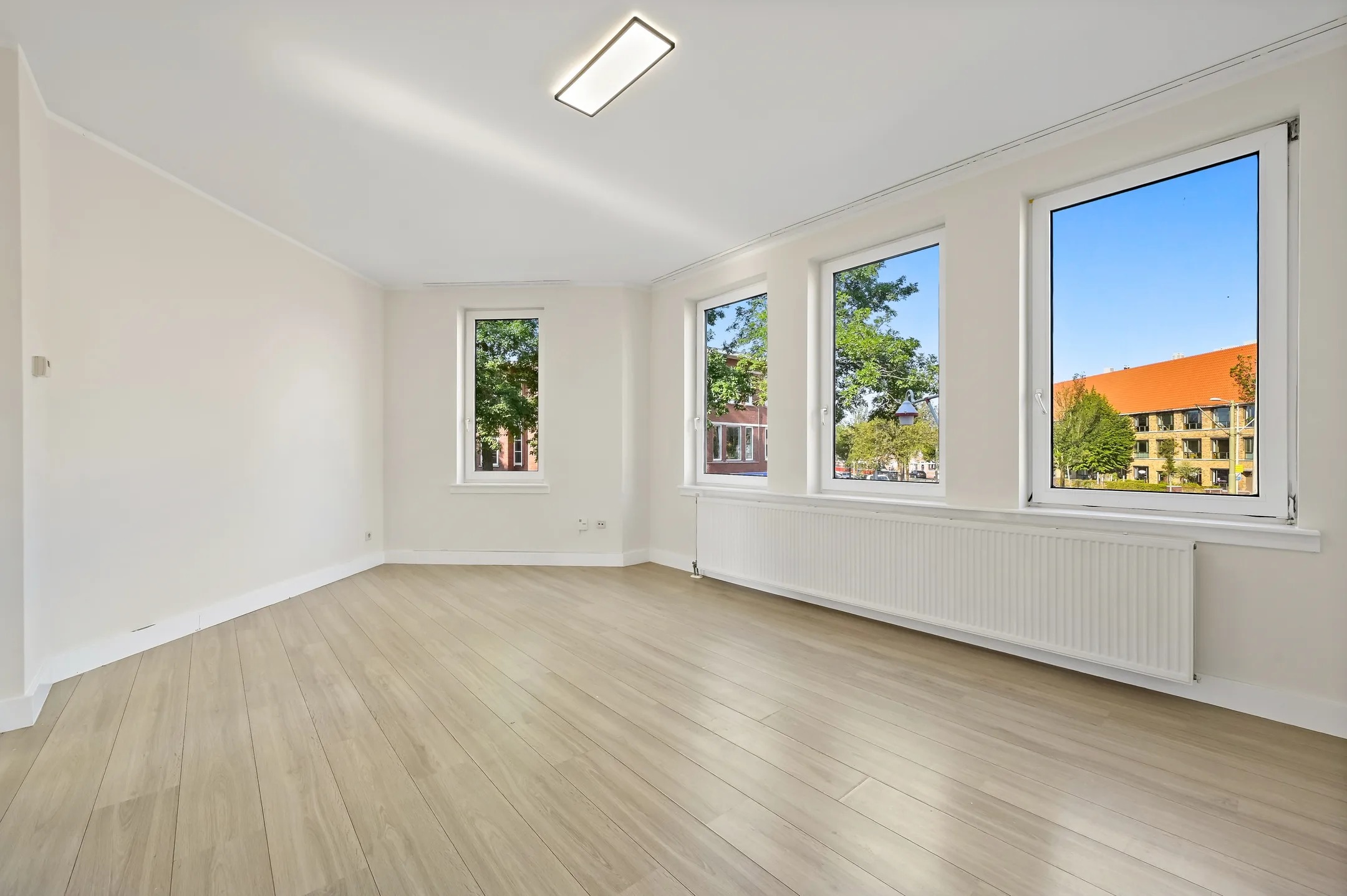 Portiekwoning Tienhovenselaan 4 in Den Haag