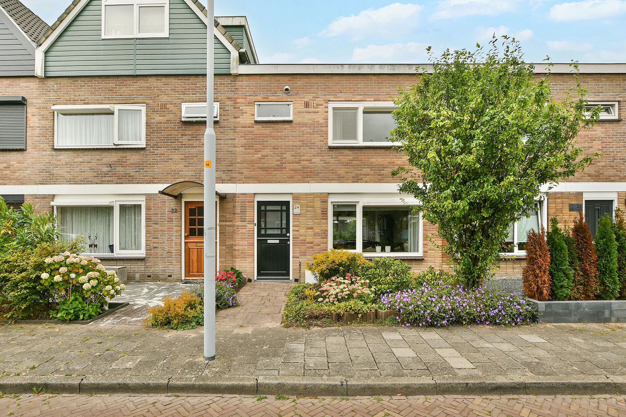 Tussenwoning Larixlaan 24 in Zwanenburg