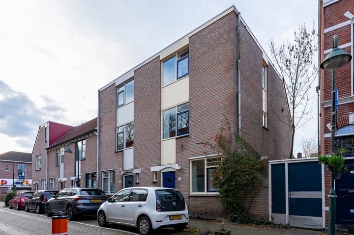 Hoekwoning Geuzenstraat 22 in Gouda