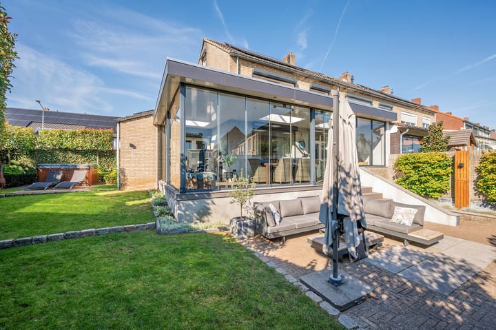 Eengezinswoning, hoekwoning Ruijsstraat 125 Venlo
