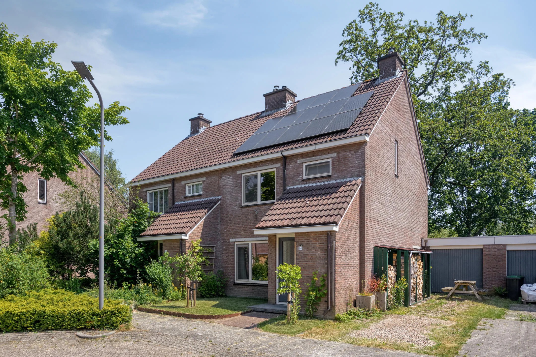 Geschakelde 2-onder-1-kapwoning Magnolialaan 24 in Dieren