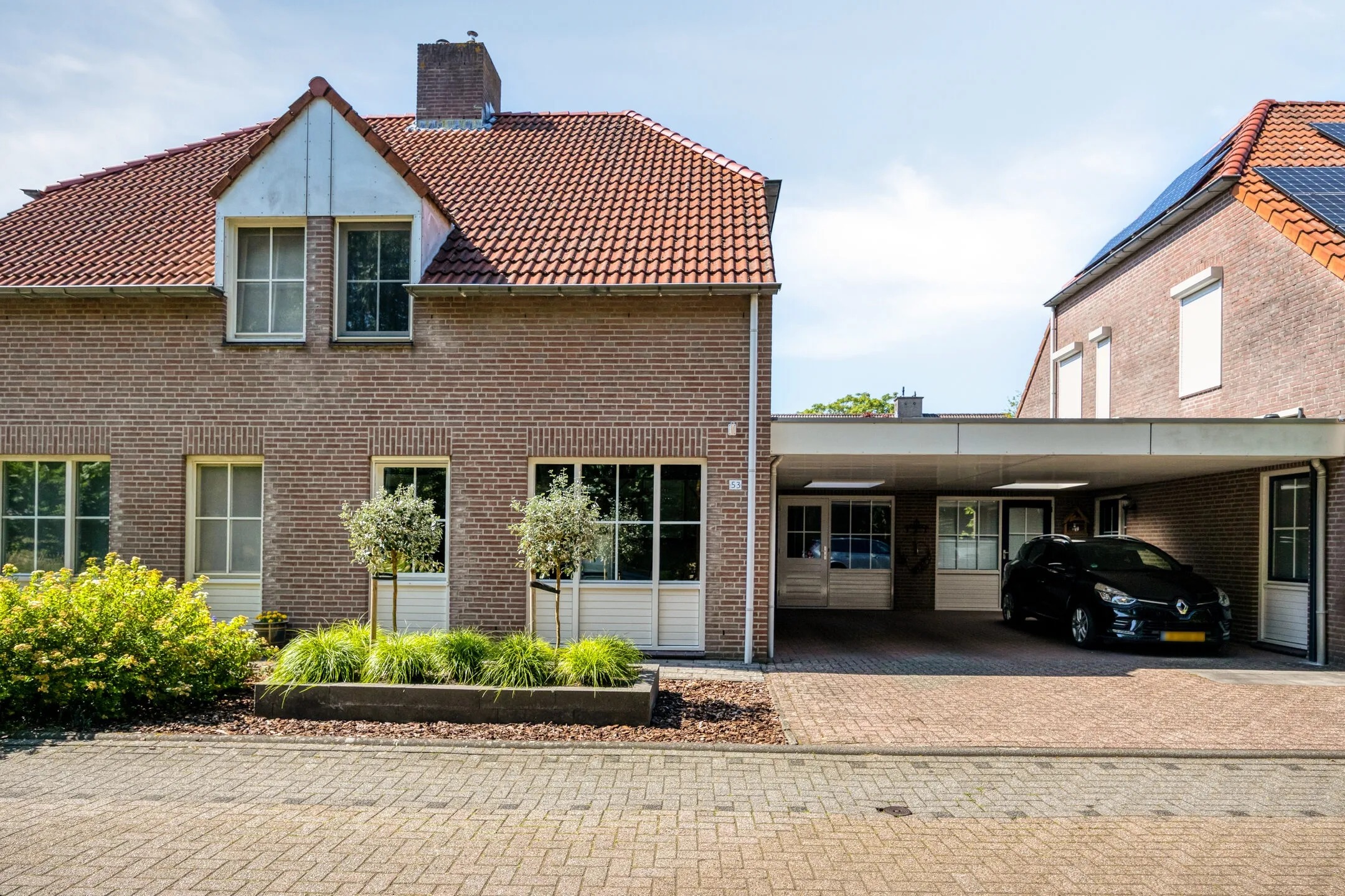 Geschakelde 2-onder-1-kapwoning Koekersestraat 53 in Sevenum