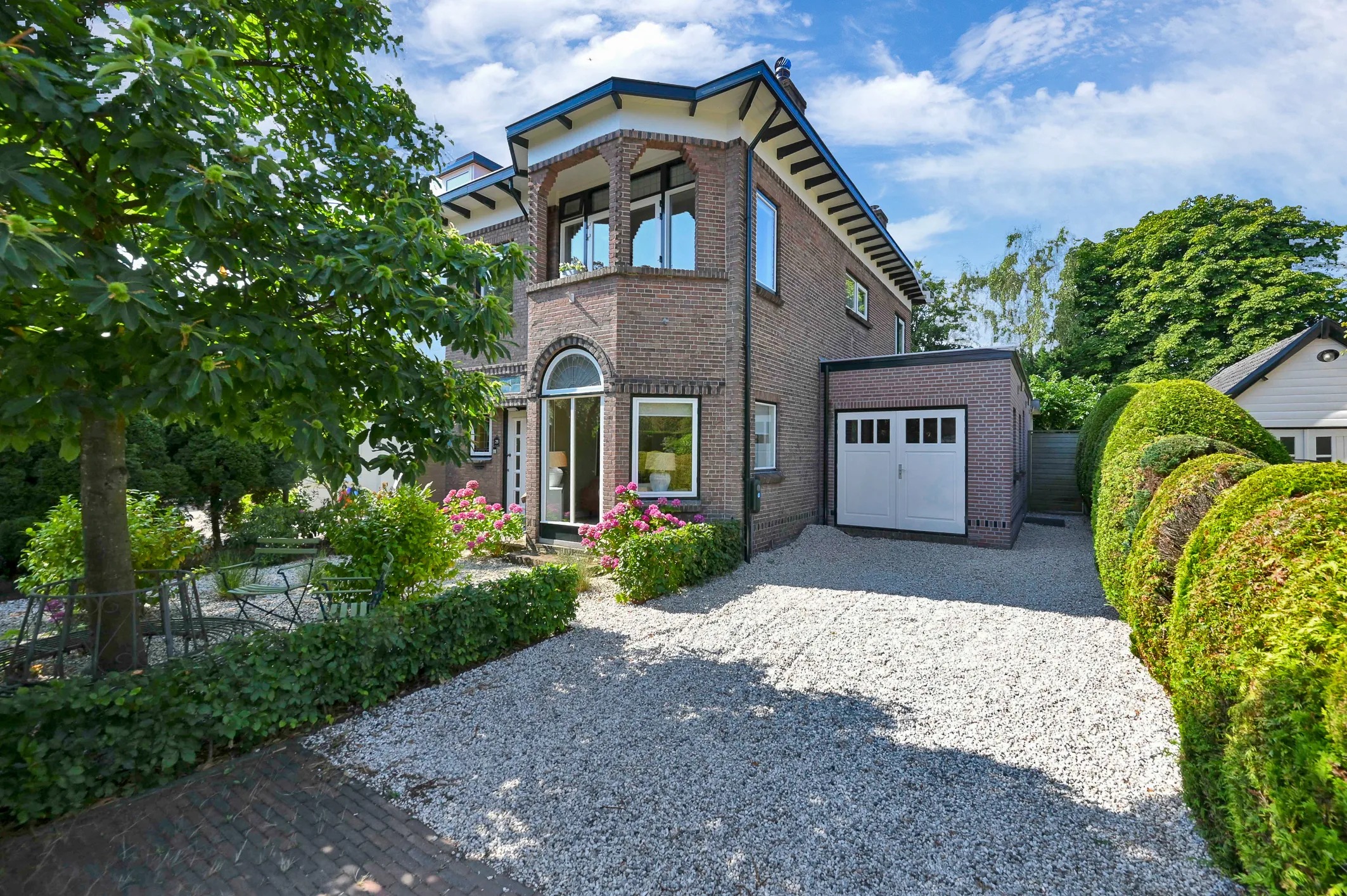 2-onder-1-kapwoning Van Zuylen van Nijeveltstraat 25 in Wassenaar