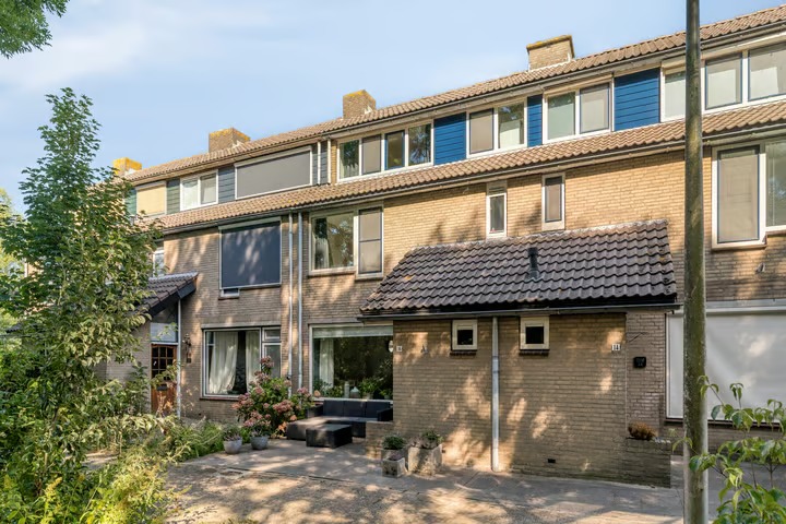Tussenwoning Amstelland 16 in Roelofarendsveen
