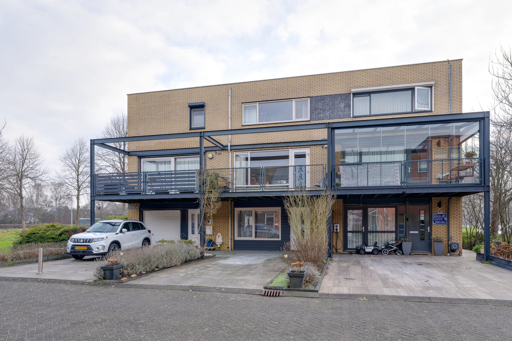 Tussenwoning (split-level woning) Sarongstraat 86 in Purmerend