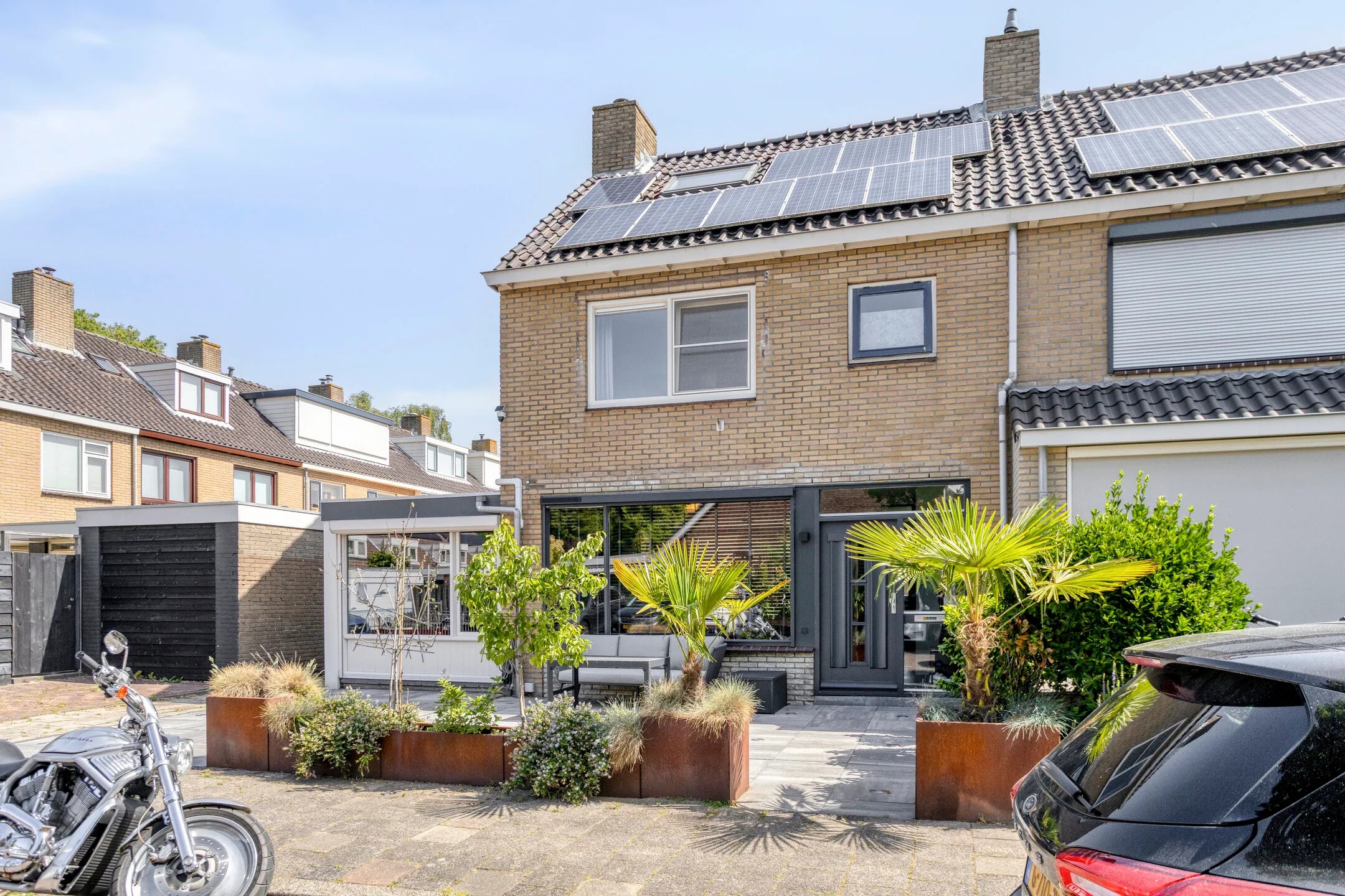 Hoekwoning Titus Brandsmastraat 1 in Heemskerk