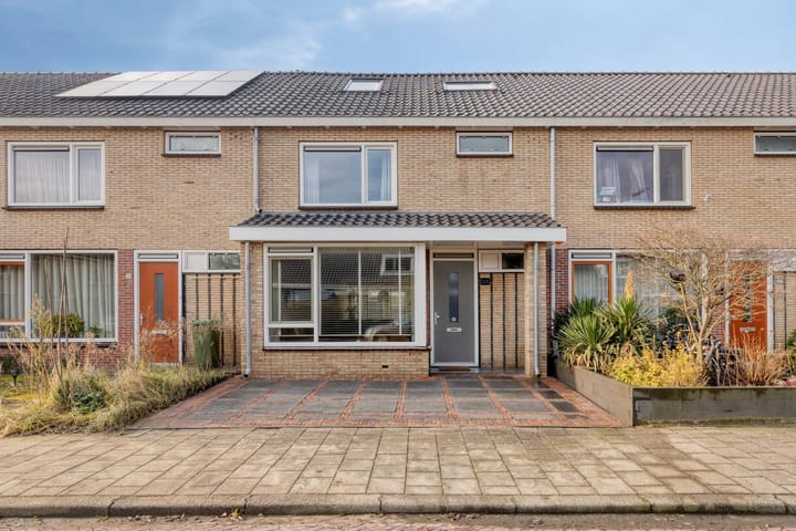 Tussenwoning Daltonstraat 21 in Heemskerk