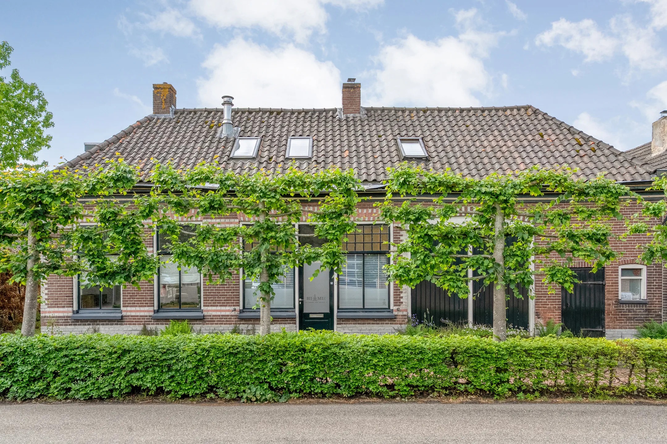2-onder-1-kapwoning Dorpsstraat 112 in de Wijk