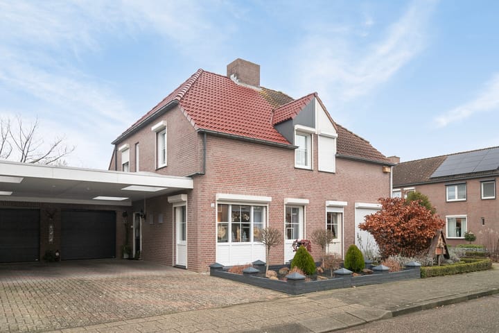 2-onder-1-kapwoning Van Vlattenstraat 36 Sevenum