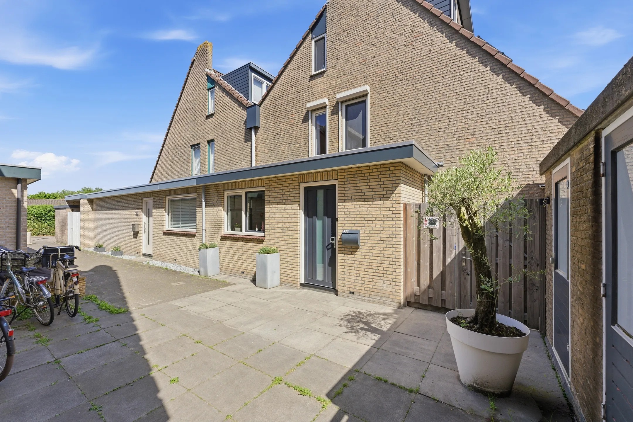 Geschakelde woning (kwadrant woning) Wilgenhof 350 Papendrecht