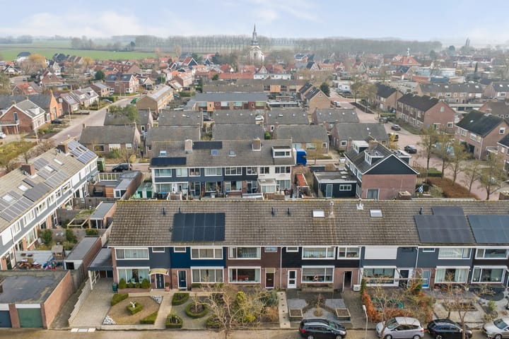 Tussenwoning Van Walenburghof 12 in Wolphaartsdijk