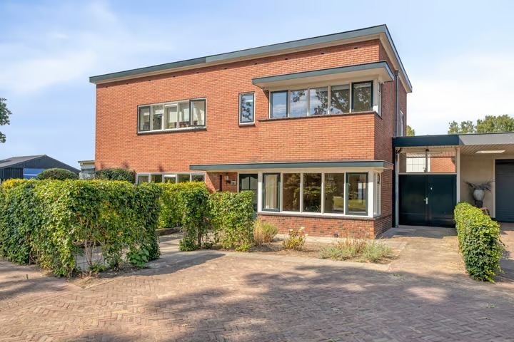 2-onder-1-kapwoning (bedrijfs- of dienstwoning) Enkweg 15 in Vorden