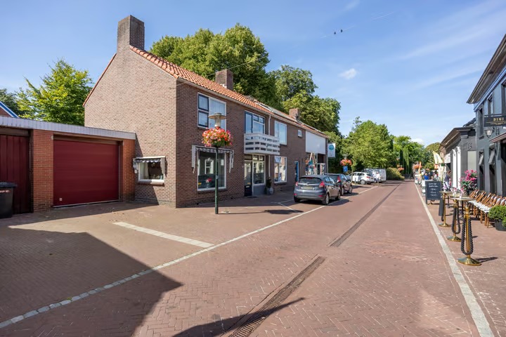 Hoekwoning Hoofdstraat O 15 in Winsum