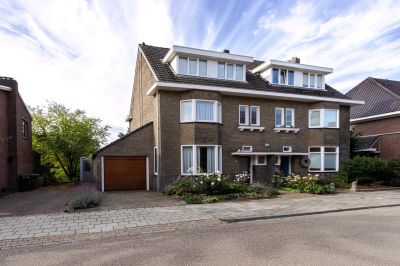 2-onder-1-kapwoning Poststraat 30 in Landgraaf