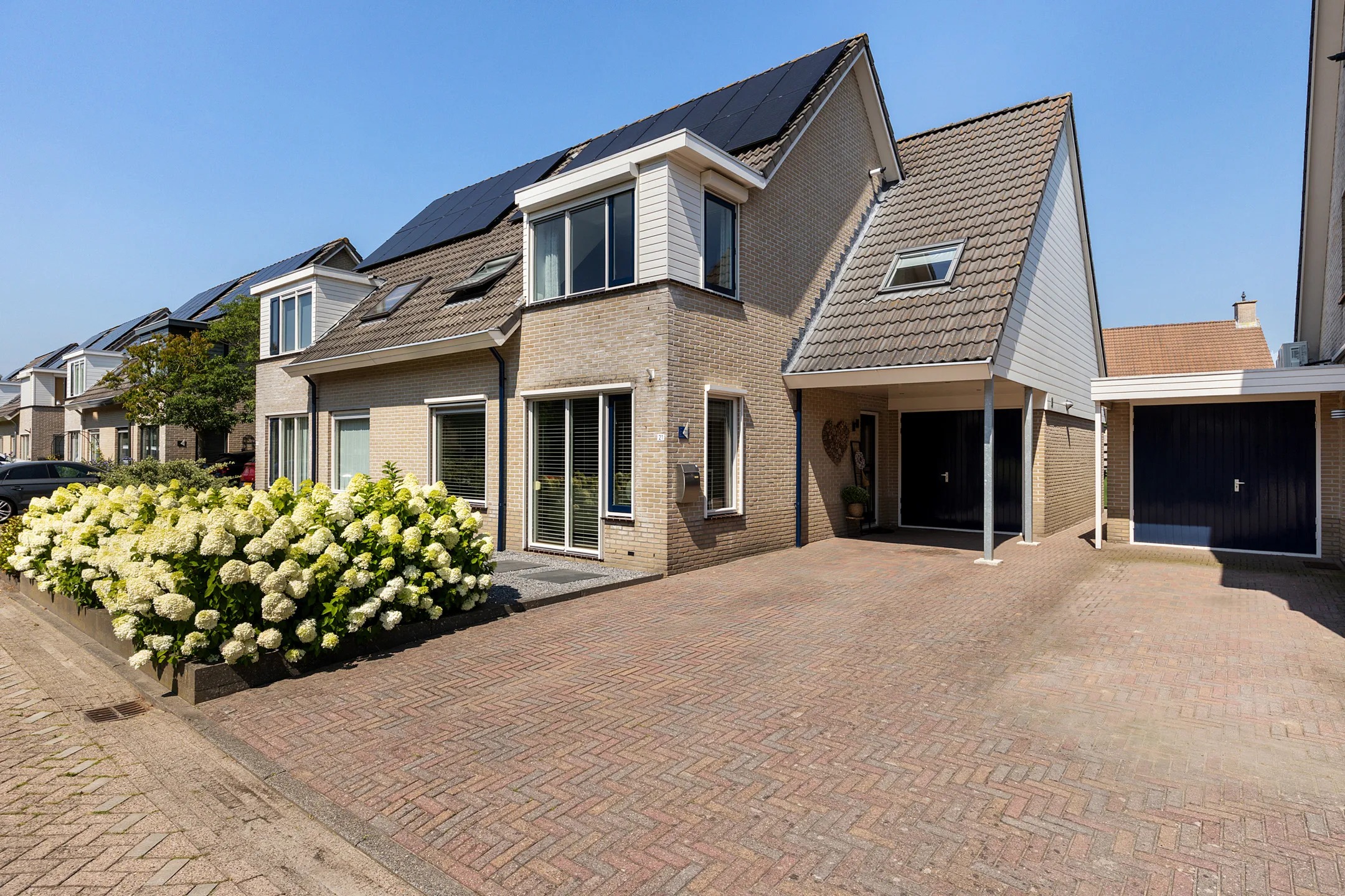 2-onder-1-kapwoning Agaatstoep 21 in Assen