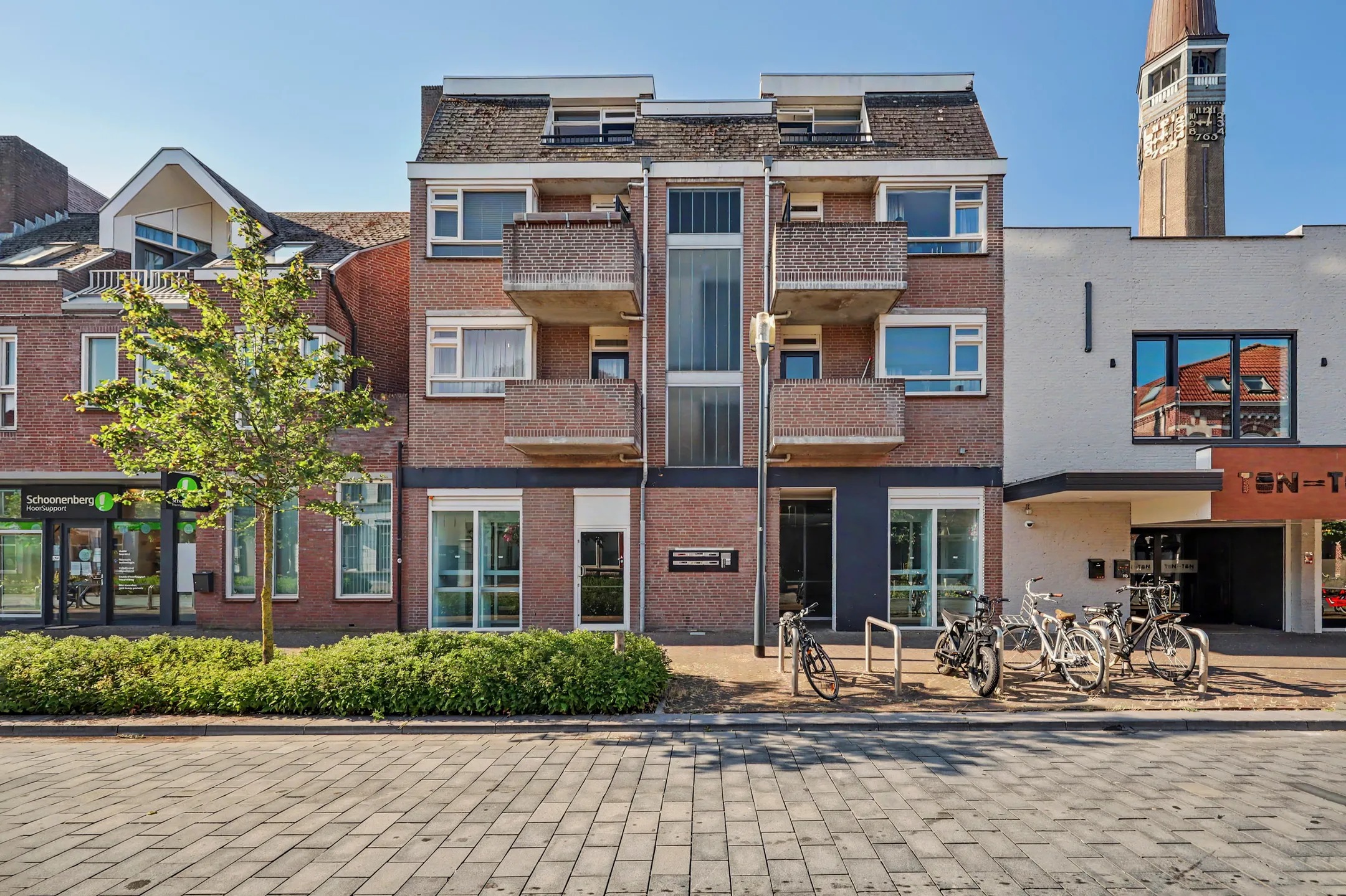 Portiekflat Grotestraat 232 e in Waalwijk