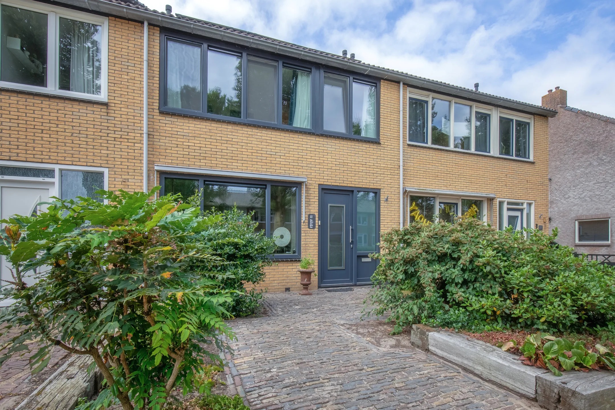 Tussenwoning Bernhardlaan 11 in Den Burg