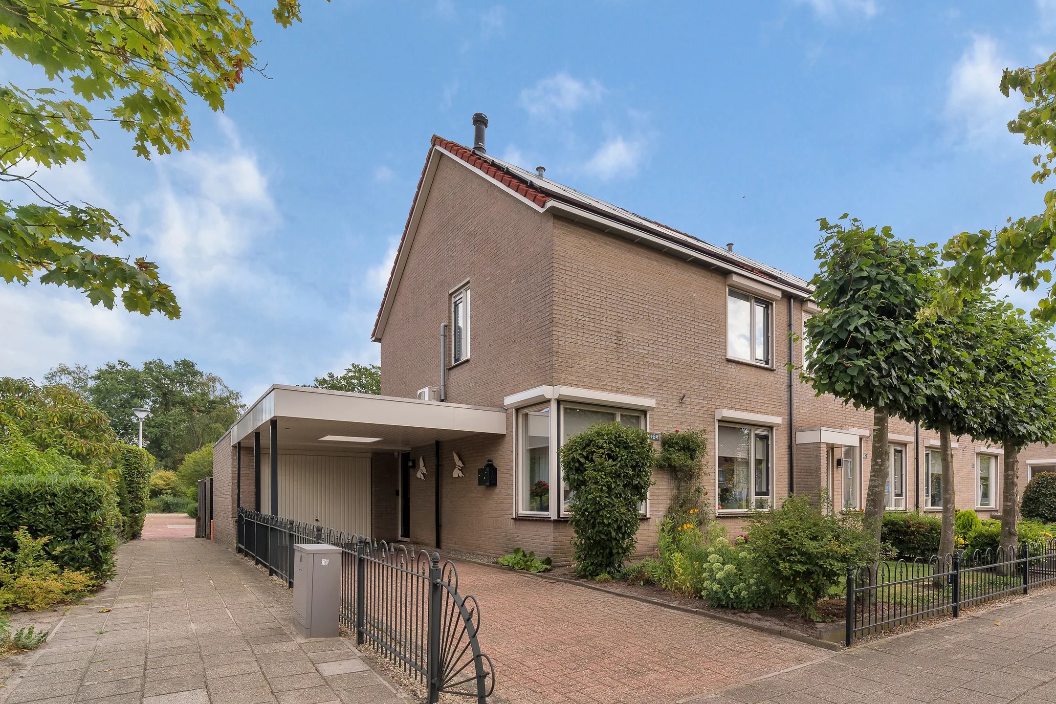 Hoekwoning Kruidenlaan 164 in Nijverdal