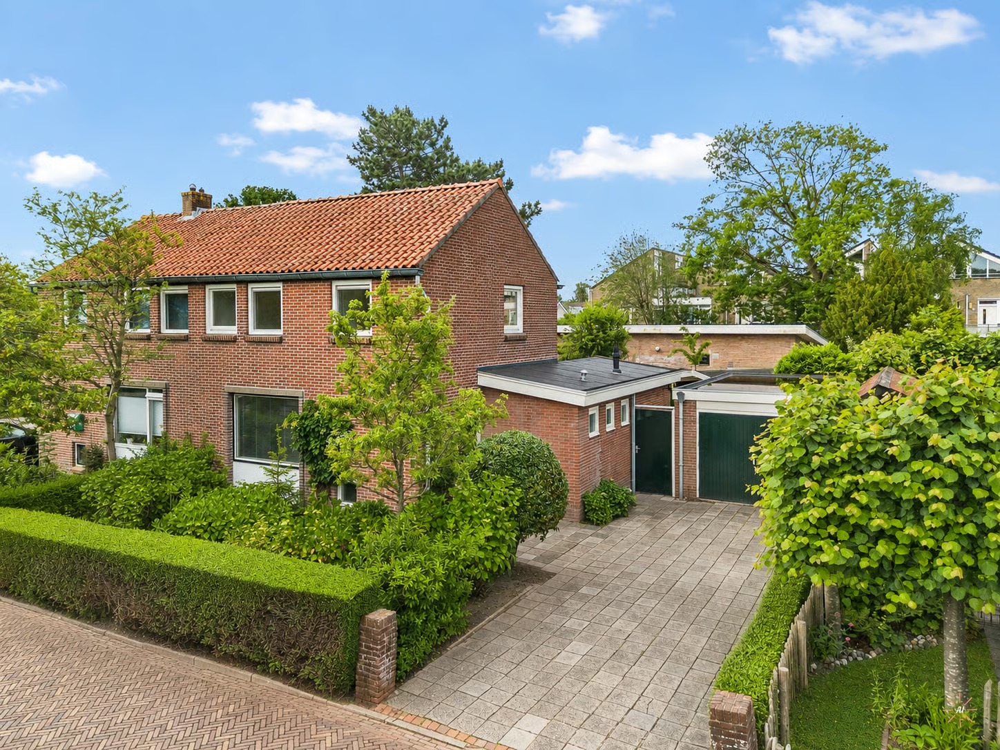 2-onder-1-kapwoning Rozenlaan 12 in Sint Pancras
