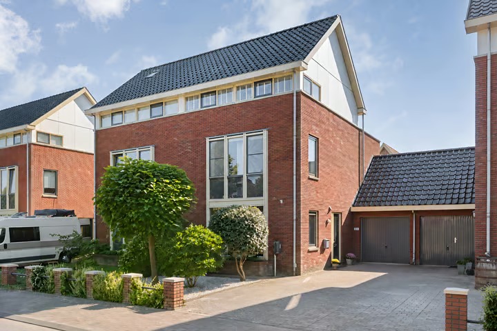 Geschakelde 2-onder-1-kapwoning Frankhuizerallee 206 in Zwolle