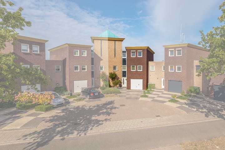 Eengezinswoning, geschakelde woning Watermunt 112 in Tegelen