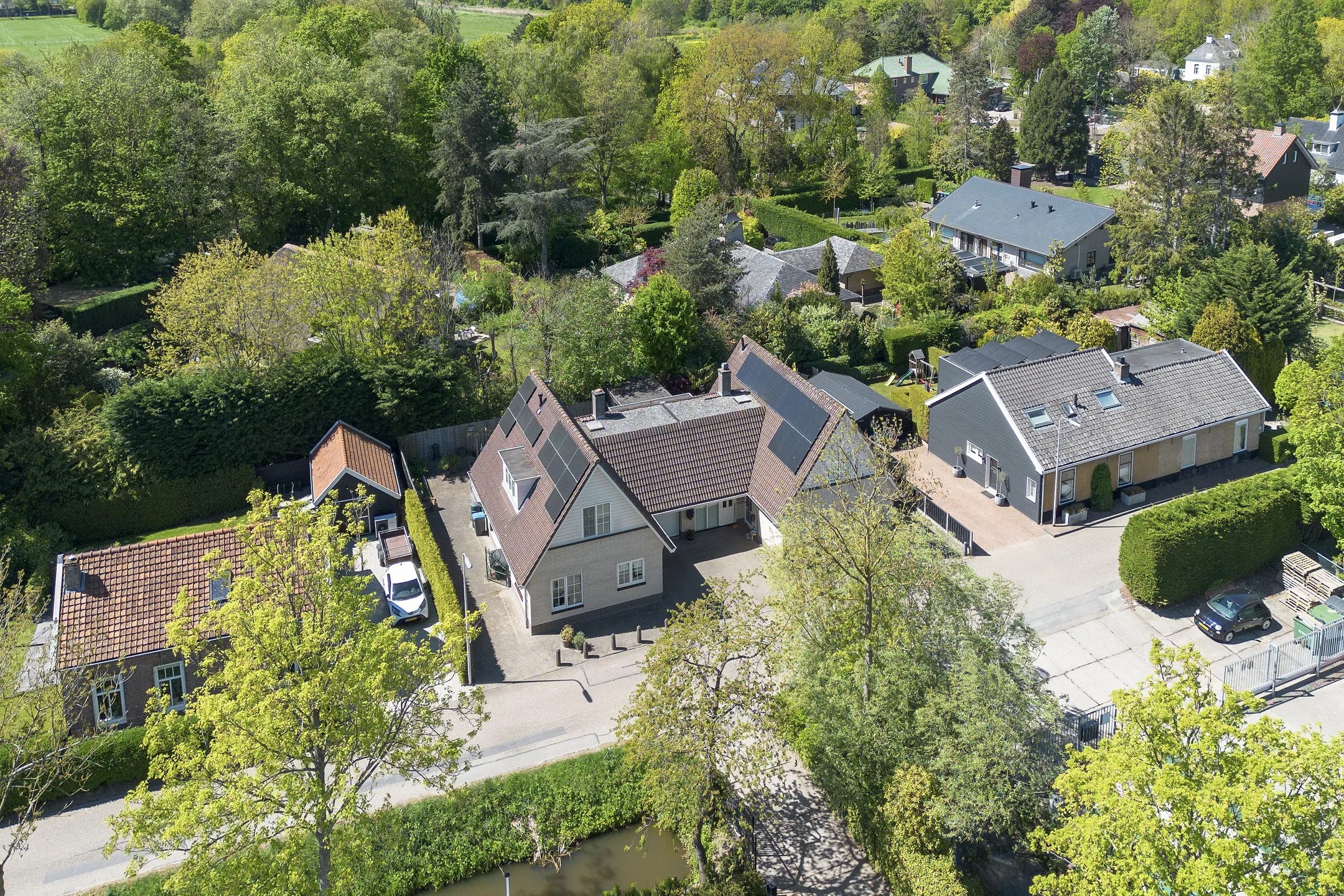 Geschakelde 2-onder-1-kapwoning Molendijk 55 in Rhoon