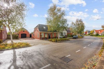 Eengezinswoning, vrijstaande woning Hoofdstraat 72 in Uithuizermeeden