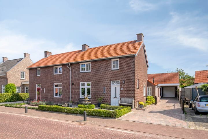 Eengezinswoning, 2-onder-1-kapwoning Dorpstraat 23 Geijsteren