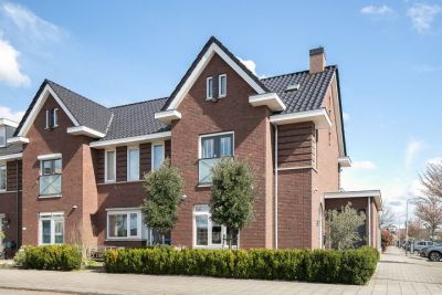 Hoekwoning Den Otterleede 35 in Barendrecht