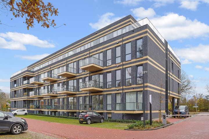 Tussenverdieping (appartement) Stationsstraat 84 Rhoon