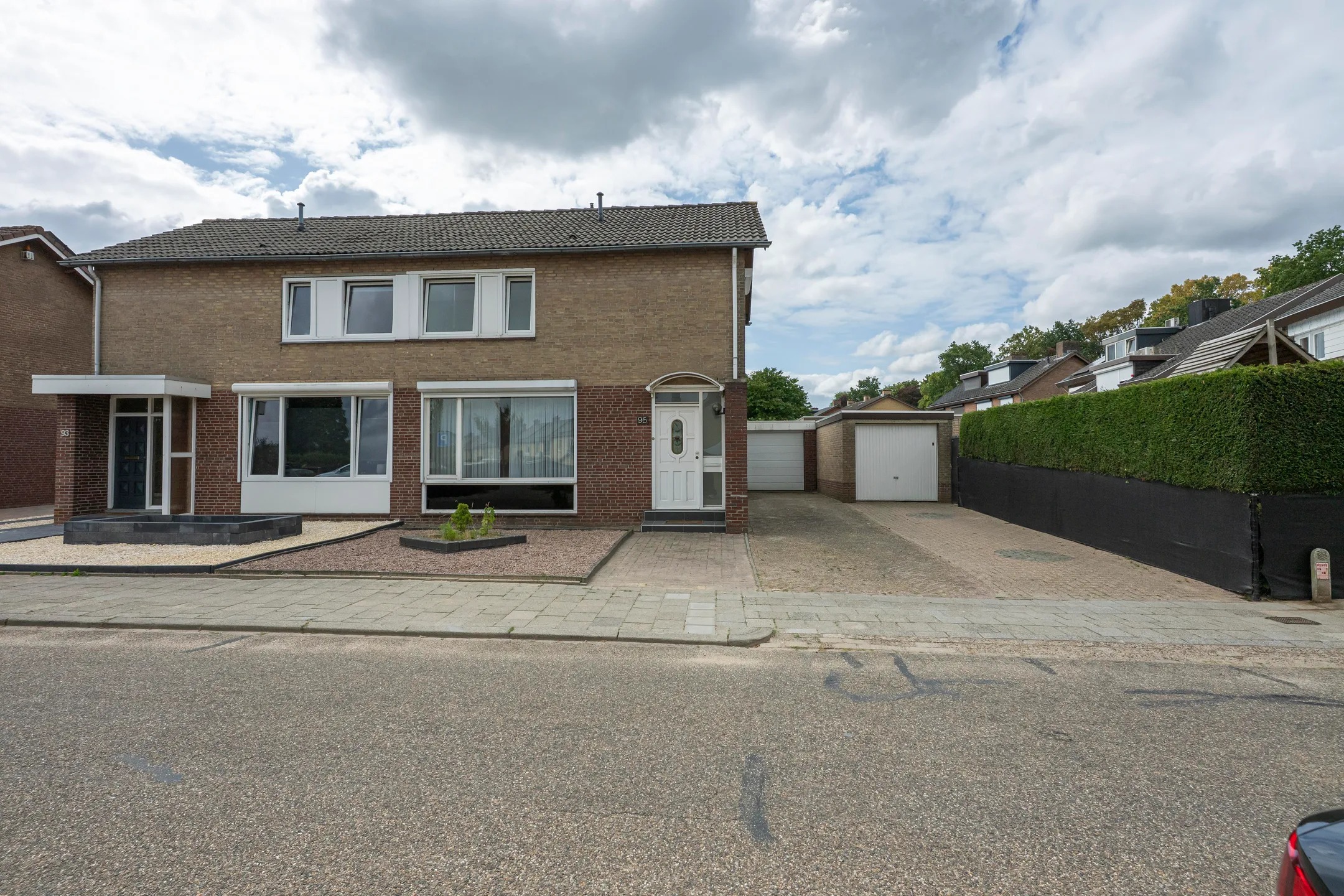 Halfvrijstaande woning Oude Landgraaf 95 in Landgraaf