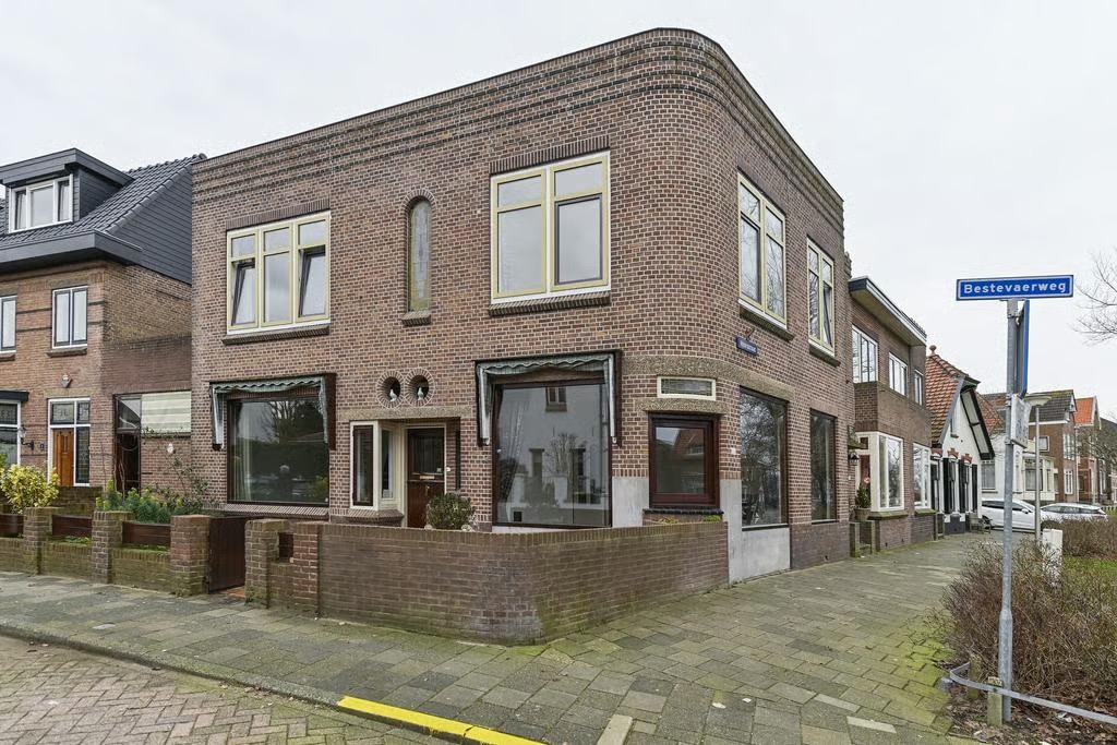 Hoekwoning Voorstraat 137 in Katwijk