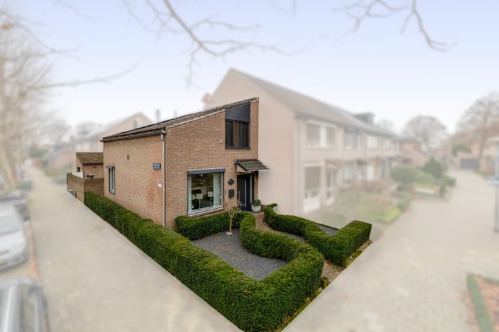 Hoekwoning Molièrelaan 96 in Venlo