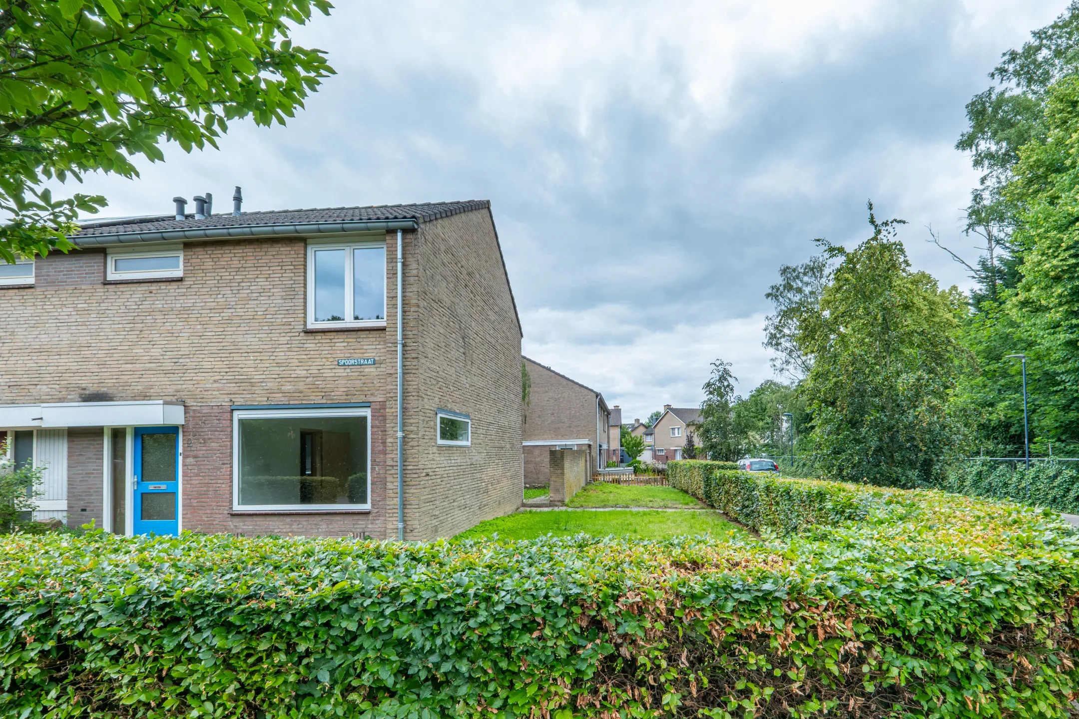 Hoekwoning Spoorstraat 2 in Susteren