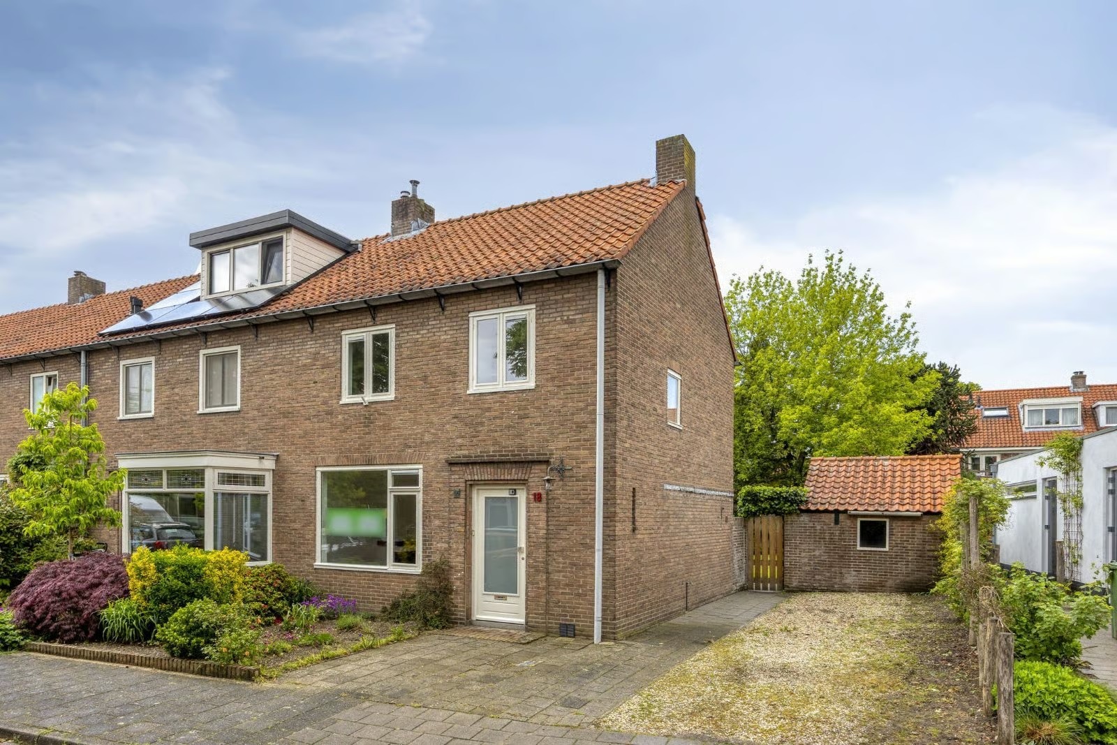 Hoekwoning Antiloopstraat 18 in Nijmegen