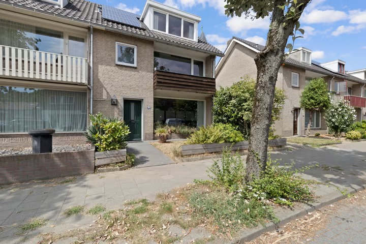 Hoekwoning Barrierweg 194 in Eindhoven