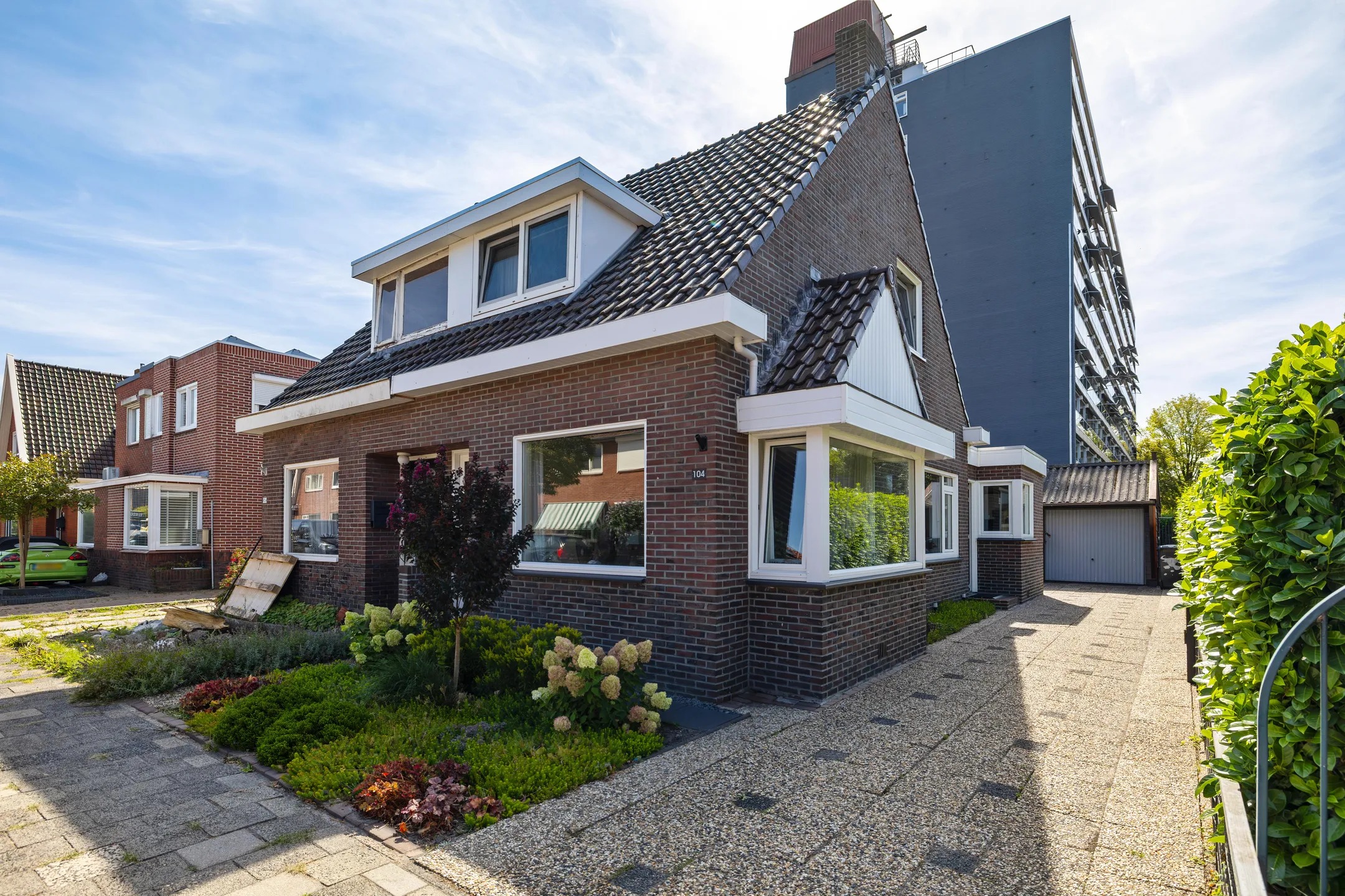 2-onder-1-kapwoning Sportterreinstraat 104 in Hoogezand