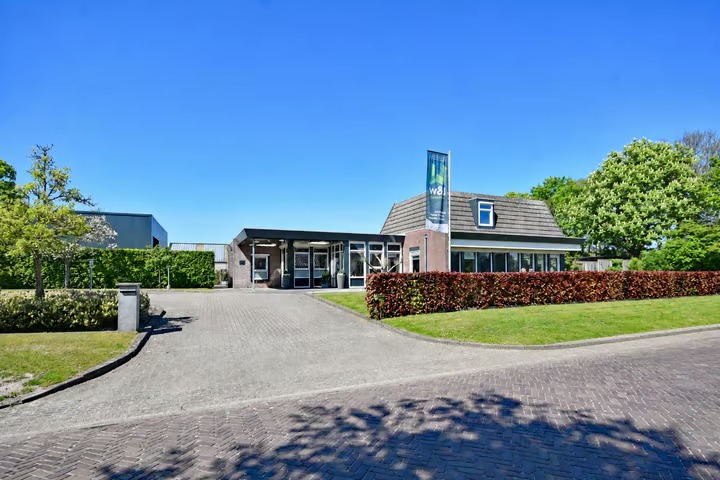 Vrijstaande woning (bedrijfs- of dienstwoning) De Swette 15 in Feanwâlden
