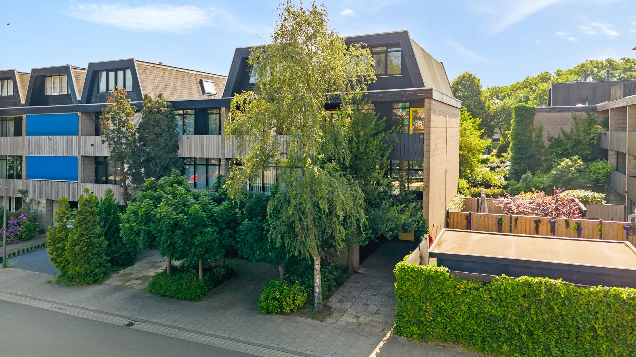 Eindwoning (drive-in woning) President Kennedylaan 325 in Velp