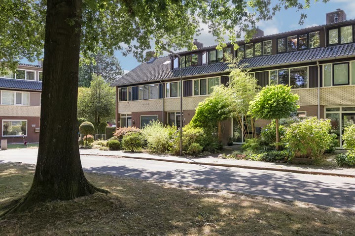 Tussenwoning Ursula van Raesfeltlaan 12 in De Steeg