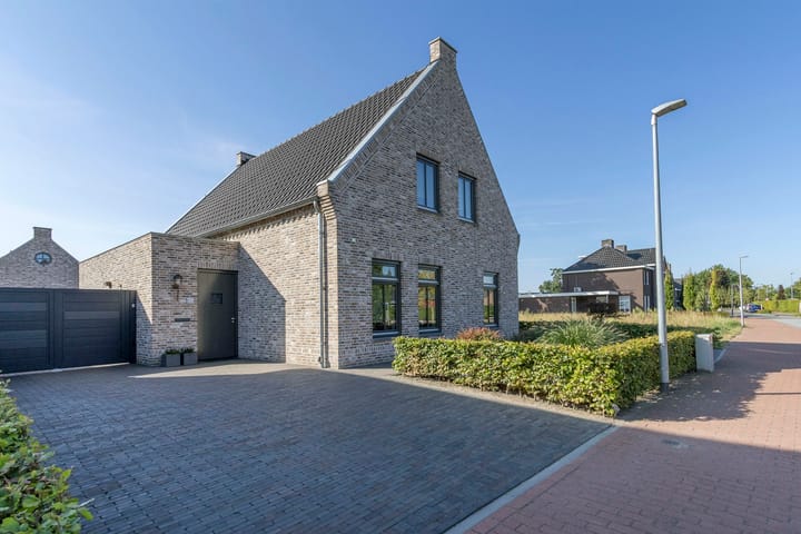 Landhuis, vrijstaande woning Teunestraat 20 in Ell