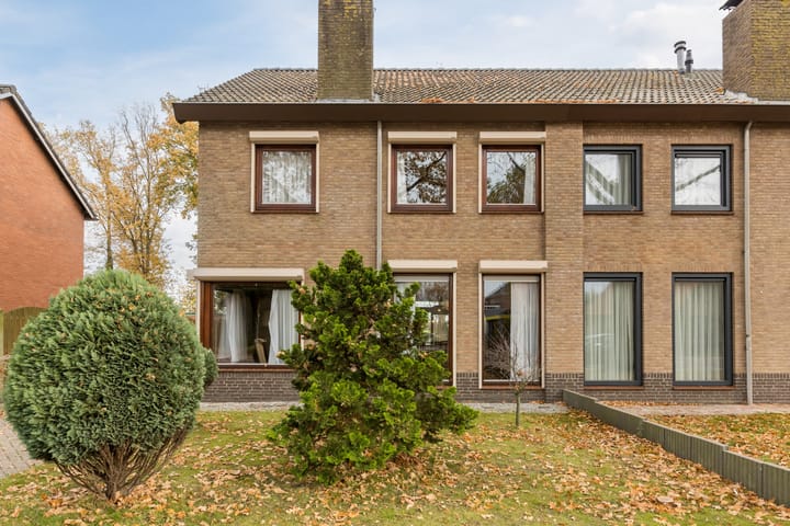 2-onder-1-kapwoning Wethouder Bogersstraat 2 b in Lepelstraat