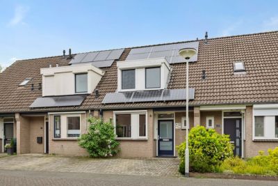 Eengezinswoning, tussenwoning Struikheide 25 in Deurne