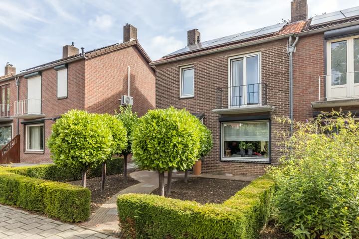 2-onder-1-kapwoning Prinses Beatrixstraat 60 in Brunssum