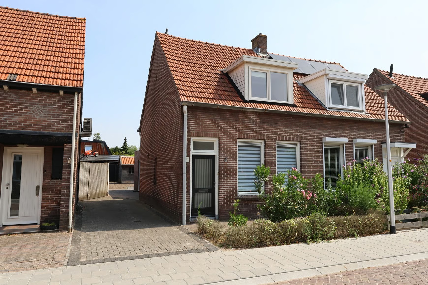 2-onder-1-kapwoning Molenstraat 11 in Vriezenveen