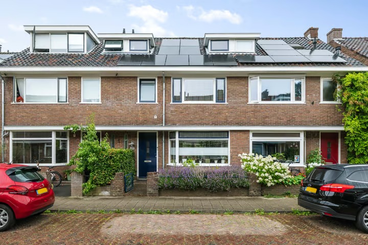 Tussenwoning Johannes Sinthenstraat 28 in Deventer