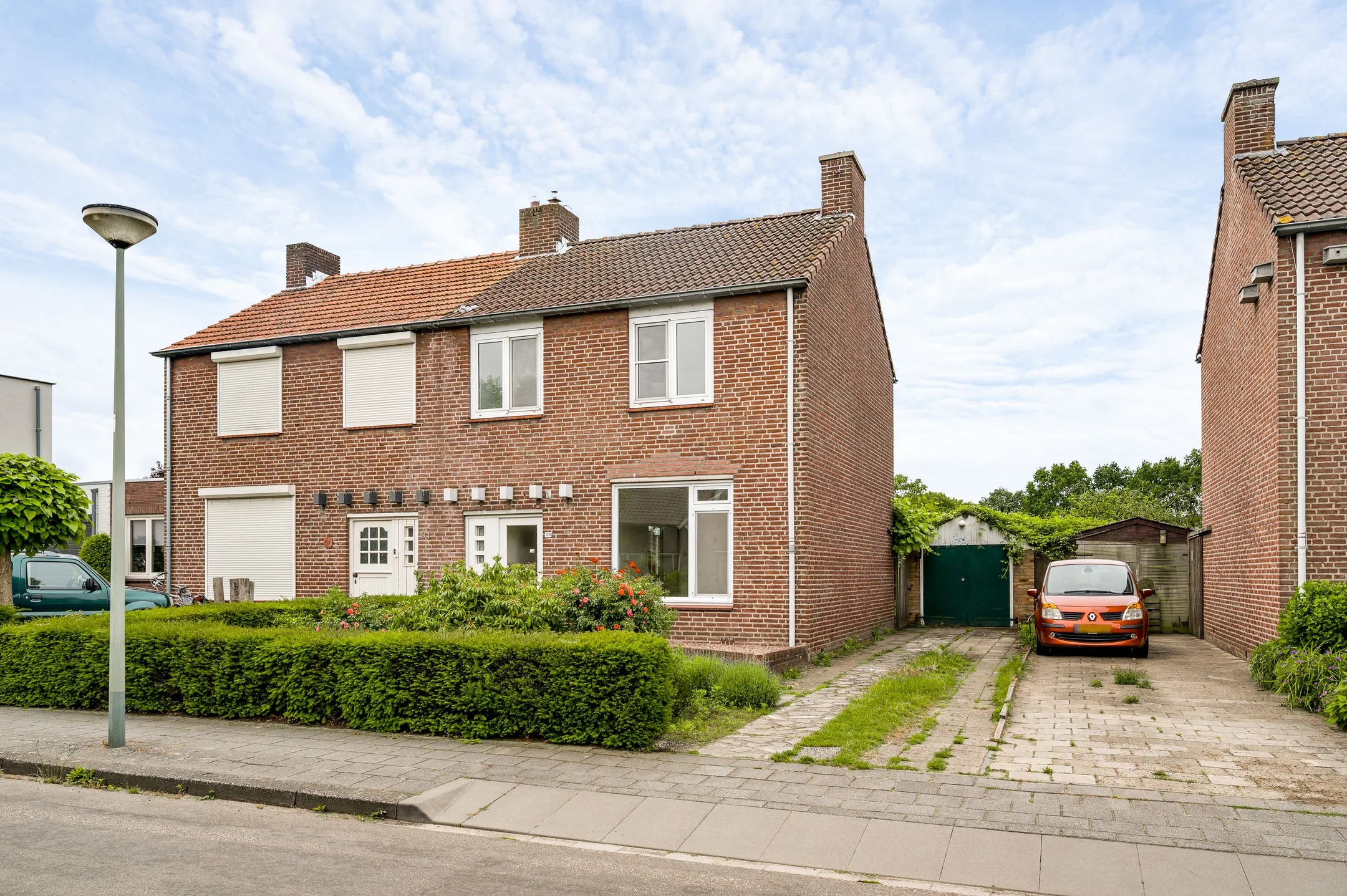 2-onder-1-kapwoning Molenveldweg 33 in Sevenum