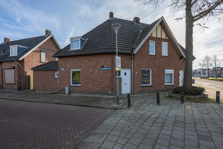 2-onder-1-kapwoning Prins Hendriklaan 67 in Brunssum